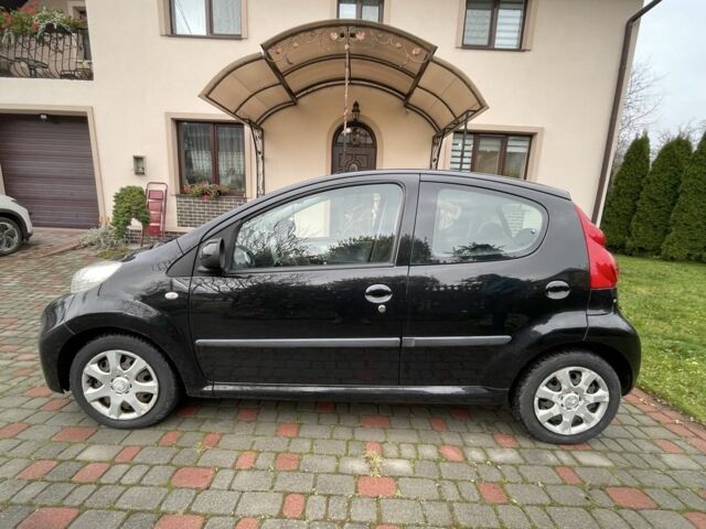 Черный Пежо 107, объемом двигателя 1 л и пробегом 160 тыс. км за 4650 $, фото 6 на Automoto.ua