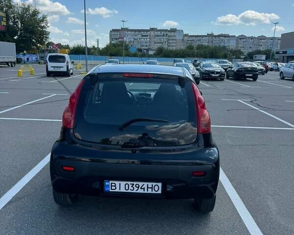 Черный Пежо 107, объемом двигателя 1 л и пробегом 102 тыс. км за 5000 $, фото 1 на Automoto.ua