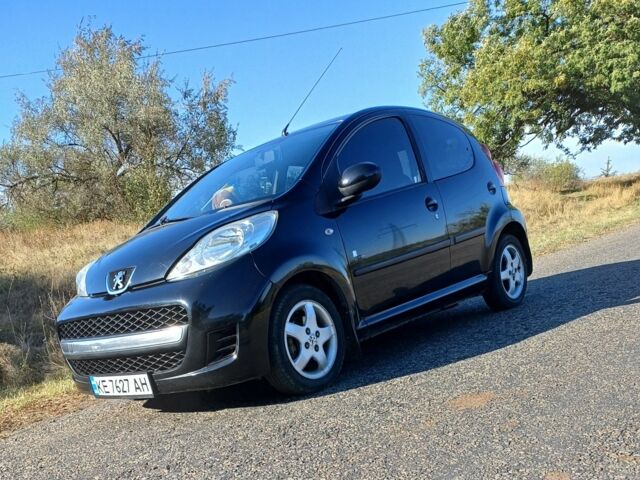 Черный Пежо 107, объемом двигателя 1 л и пробегом 205 тыс. км за 5000 $, фото 1 на Automoto.ua