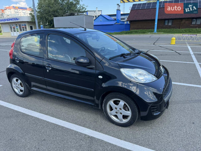 Черный Пежо 107, объемом двигателя 1 л и пробегом 102 тыс. км за 5000 $, фото 3 на Automoto.ua