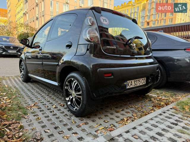 Черный Пежо 107, объемом двигателя 1 л и пробегом 113 тыс. км за 5200 $, фото 1 на Automoto.ua