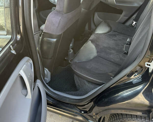 Черный Пежо 107, объемом двигателя 1 л и пробегом 113 тыс. км за 5200 $, фото 12 на Automoto.ua