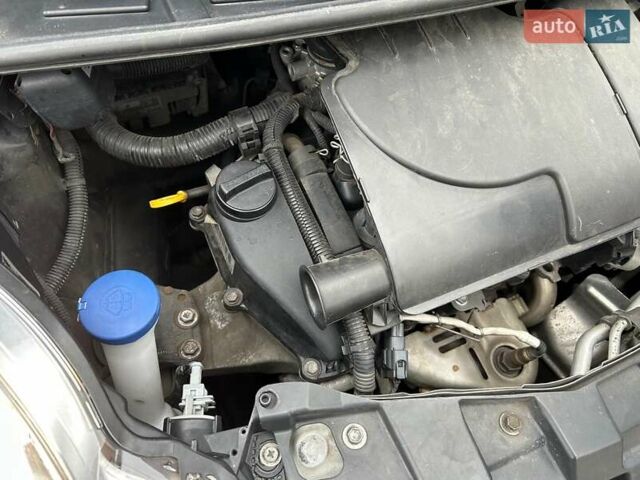 Пежо 107 2012 у Києві на Automoto.ua Чорний Пежо 107, об'ємом двигуна 1 л та пробігом 112 тис. км за 5800 $, фото 25 на Automoto.ua