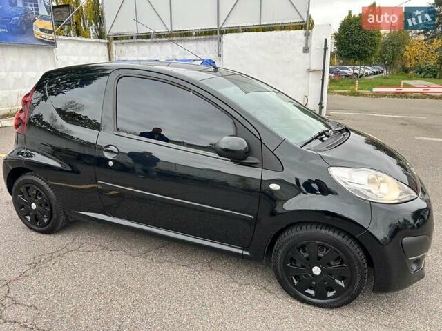 Пежо 107 2012 у Києві на Automoto.ua Чорний Пежо 107, об'ємом двигуна 1 л та пробігом 112 тис. км за 5800 $, фото 9 на Automoto.ua
