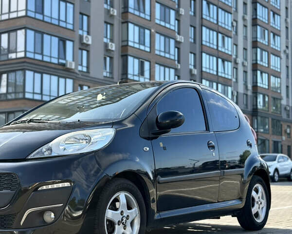 Черный Пежо 107, объемом двигателя 1 л и пробегом 119 тыс. км за 4800 $, фото 6 на Automoto.ua