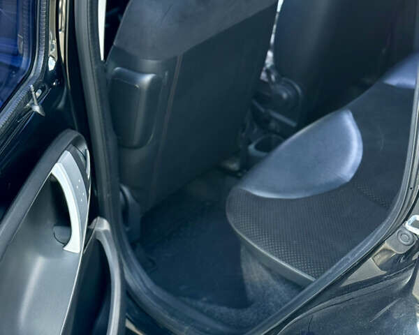 Черный Пежо 107, объемом двигателя 1 л и пробегом 119 тыс. км за 4800 $, фото 17 на Automoto.ua