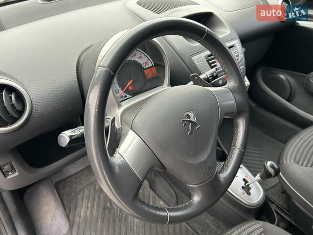 Пежо 107 2012 у Києві на Automoto.ua Чорний Пежо 107, об'ємом двигуна 1 л та пробігом 112 тис. км за 5800 $, фото 16 на Automoto.ua