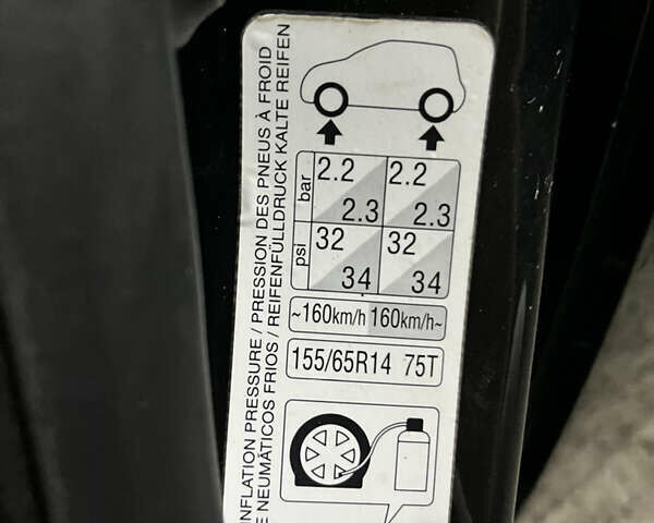 Черный Пежо 107, объемом двигателя 1 л и пробегом 177 тыс. км за 5500 $, фото 8 на Automoto.ua