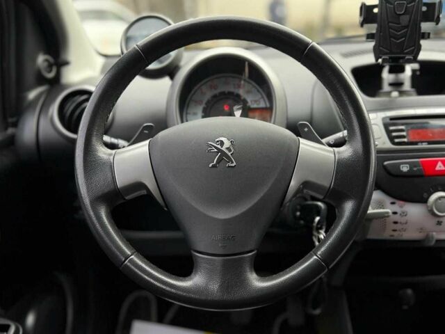 Черный Пежо 107, объемом двигателя 1 л и пробегом 131 тыс. км за 6999 $, фото 9 на Automoto.ua