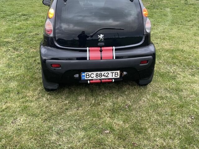 Черный Пежо 107, объемом двигателя 1 л и пробегом 200 тыс. км за 3500 $, фото 1 на Automoto.ua