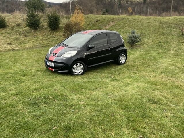 Черный Пежо 107, объемом двигателя 1 л и пробегом 200 тыс. км за 3500 $, фото 4 на Automoto.ua