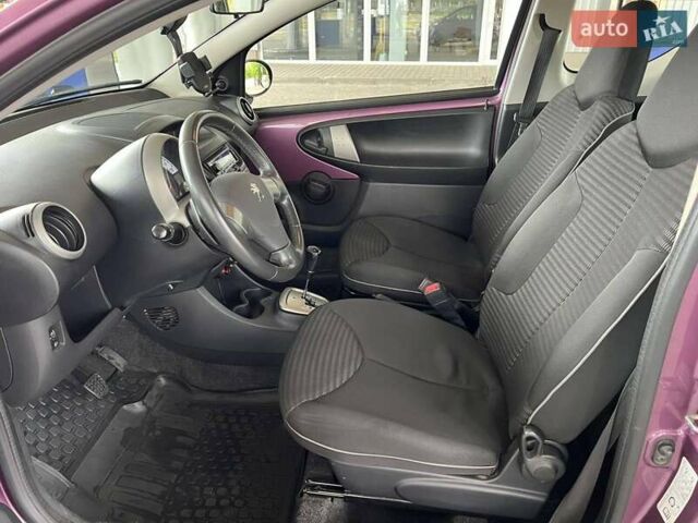 Фиолетовый Пежо 107, объемом двигателя 1 л и пробегом 159 тыс. км за 5600 $, фото 16 на Automoto.ua