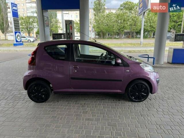 Фиолетовый Пежо 107, объемом двигателя 1 л и пробегом 159 тыс. км за 5600 $, фото 5 на Automoto.ua