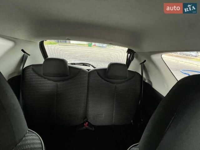 Фиолетовый Пежо 107, объемом двигателя 1 л и пробегом 159 тыс. км за 5600 $, фото 20 на Automoto.ua