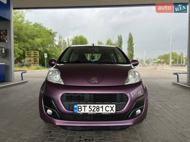 Фиолетовый Пежо 107, объемом двигателя 1 л и пробегом 159 тыс. км за 5600 $, фото 1 на Automoto.ua