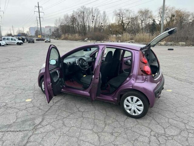 Фіолетовий Пежо 107, об'ємом двигуна 1 л та пробігом 72 тис. км за 7000 $, фото 2 на Automoto.ua