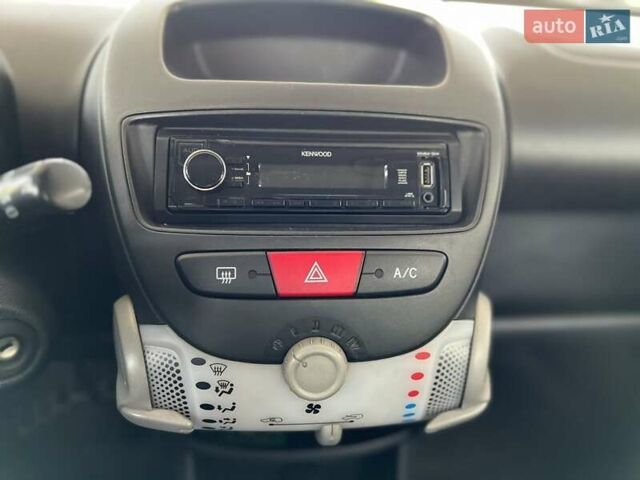 Фиолетовый Пежо 107, объемом двигателя 1 л и пробегом 159 тыс. км за 5600 $, фото 21 на Automoto.ua