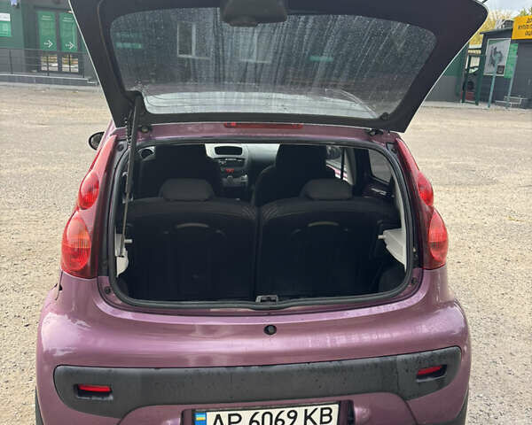 Фиолетовый Пежо 107, объемом двигателя 1 л и пробегом 111 тыс. км за 5700 $, фото 3 на Automoto.ua
