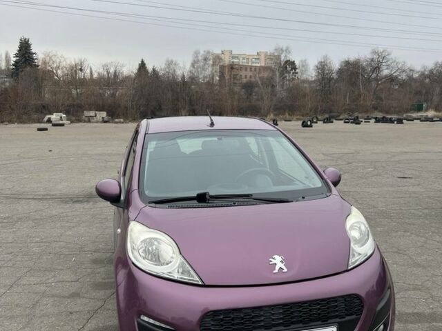 Фіолетовий Пежо 107, об'ємом двигуна 1 л та пробігом 72 тис. км за 7000 $, фото 1 на Automoto.ua