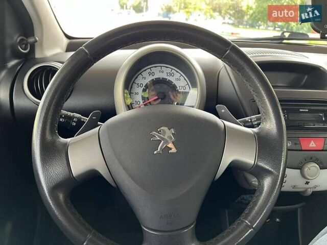 Фиолетовый Пежо 107, объемом двигателя 1 л и пробегом 159 тыс. км за 5600 $, фото 24 на Automoto.ua