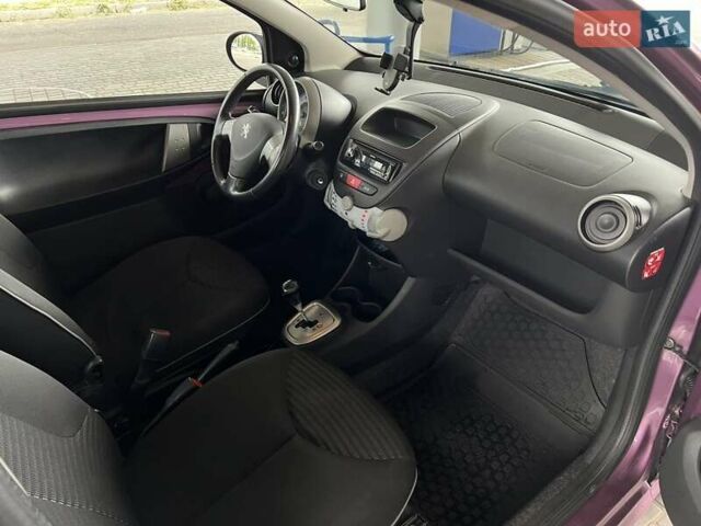 Фиолетовый Пежо 107, объемом двигателя 1 л и пробегом 159 тыс. км за 5600 $, фото 17 на Automoto.ua