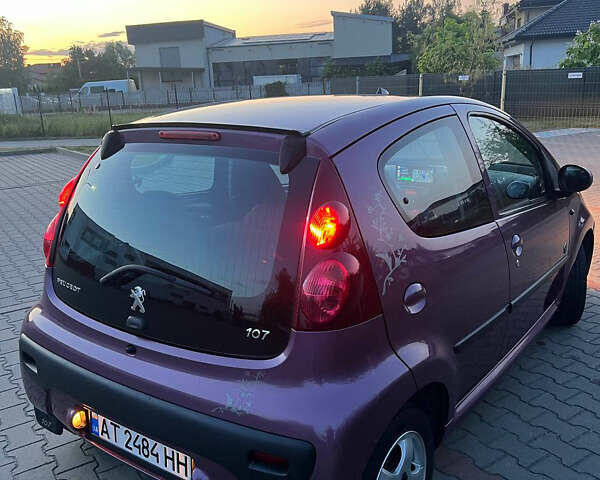 Фиолетовый Пежо 107, объемом двигателя 1 л и пробегом 112 тыс. км за 5900 $, фото 3 на Automoto.ua