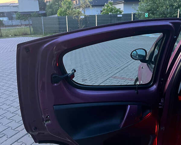 Фиолетовый Пежо 107, объемом двигателя 1 л и пробегом 112 тыс. км за 5900 $, фото 10 на Automoto.ua