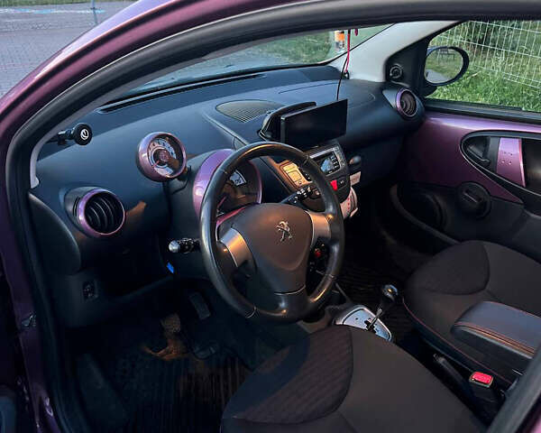 Фиолетовый Пежо 107, объемом двигателя 1 л и пробегом 112 тыс. км за 5900 $, фото 8 на Automoto.ua