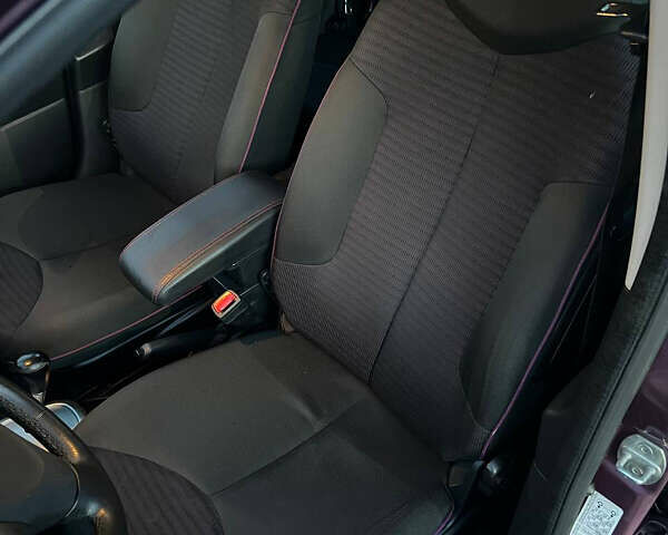 Фиолетовый Пежо 107, объемом двигателя 1 л и пробегом 112 тыс. км за 5900 $, фото 6 на Automoto.ua