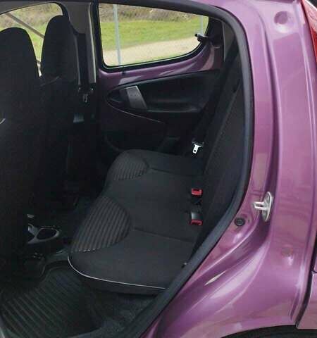 Фиолетовый Пежо 107, объемом двигателя 1 л и пробегом 43 тыс. км за 7100 $, фото 2 на Automoto.ua