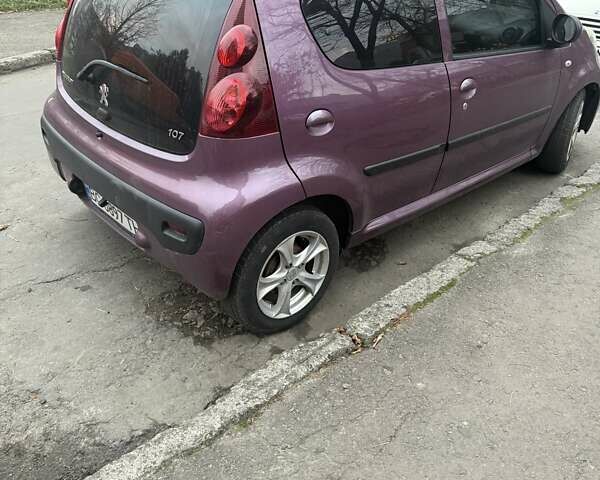 Фиолетовый Пежо 107, объемом двигателя 1 л и пробегом 154 тыс. км за 6200 $, фото 1 на Automoto.ua