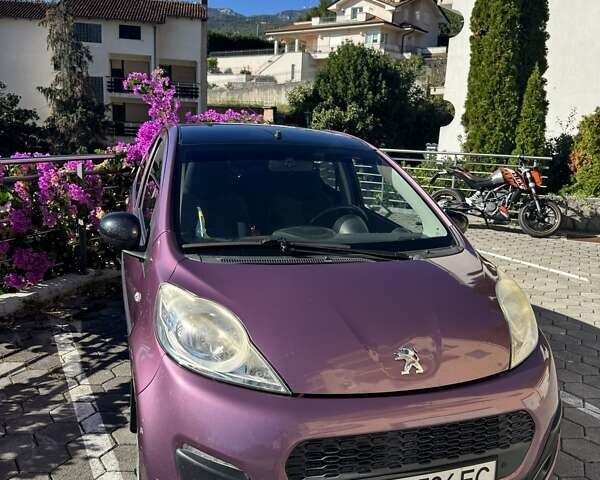 Фиолетовый Пежо 107, объемом двигателя 1 л и пробегом 131 тыс. км за 5500 $, фото 1 на Automoto.ua