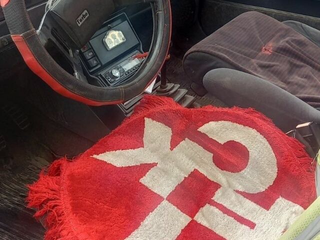 Красный Пежо 107, объемом двигателя 0 л и пробегом 250 тыс. км за 550 $, фото 2 на Automoto.ua