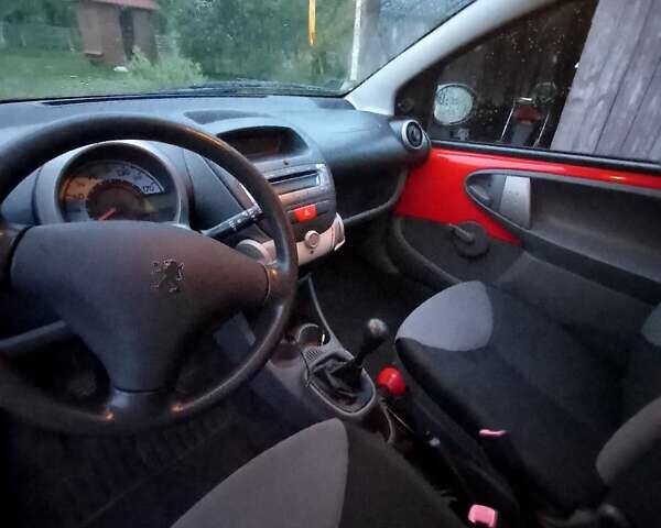 Червоний Пежо 107, об'ємом двигуна 1 л та пробігом 177 тис. км за 3000 $, фото 6 на Automoto.ua