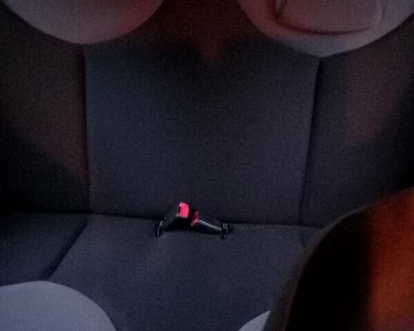 Червоний Пежо 107, об'ємом двигуна 1 л та пробігом 177 тис. км за 3000 $, фото 4 на Automoto.ua