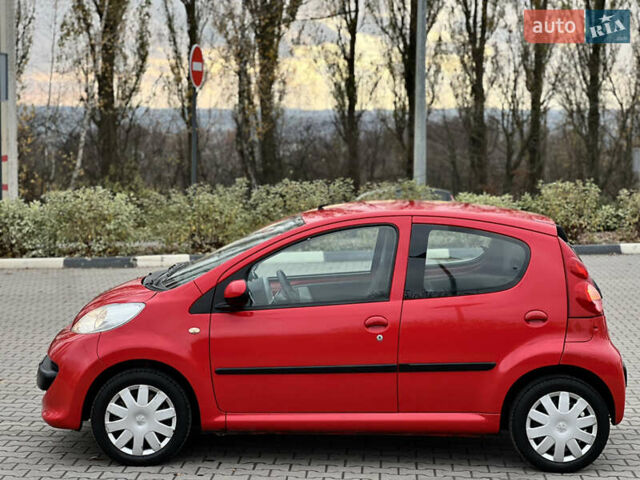 Червоний Пежо 107, об'ємом двигуна 1 л та пробігом 149 тис. км за 3999 $, фото 3 на Automoto.ua