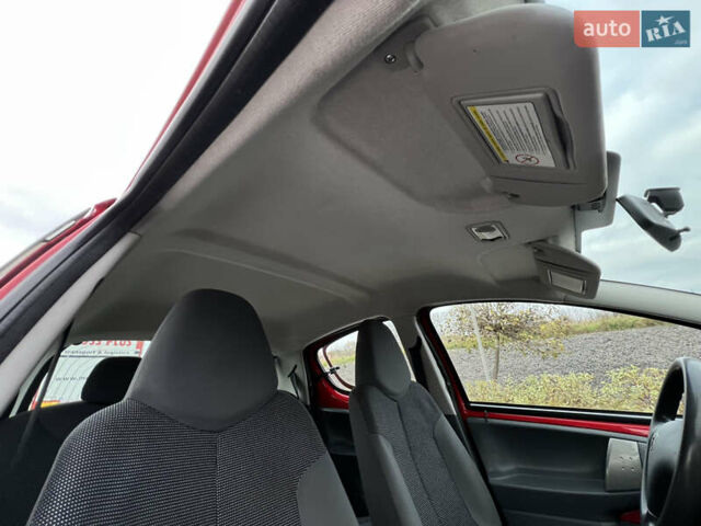 Червоний Пежо 107, об'ємом двигуна 1 л та пробігом 149 тис. км за 3999 $, фото 48 на Automoto.ua