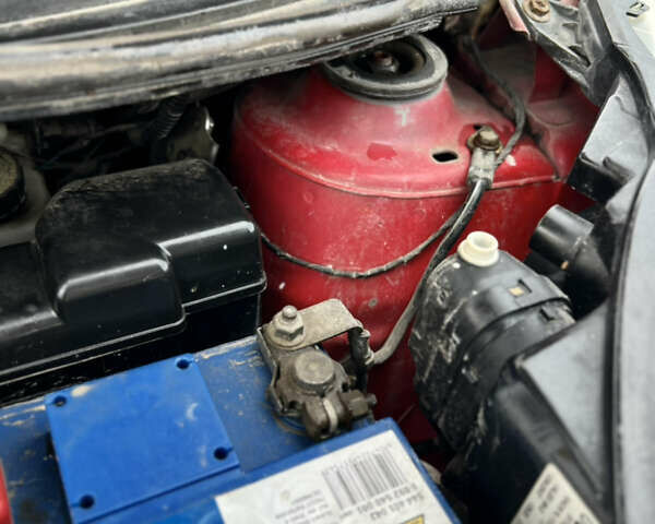 Червоний Пежо 107, об'ємом двигуна 1 л та пробігом 149 тис. км за 3999 $, фото 60 на Automoto.ua