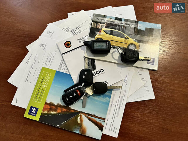 Червоний Пежо 107, об'ємом двигуна 1 л та пробігом 149 тис. км за 3999 $, фото 66 на Automoto.ua