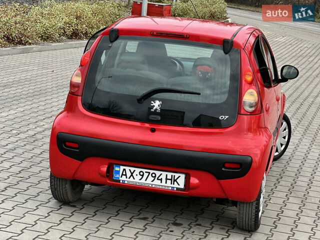 Червоний Пежо 107, об'ємом двигуна 1 л та пробігом 149 тис. км за 3999 $, фото 63 на Automoto.ua