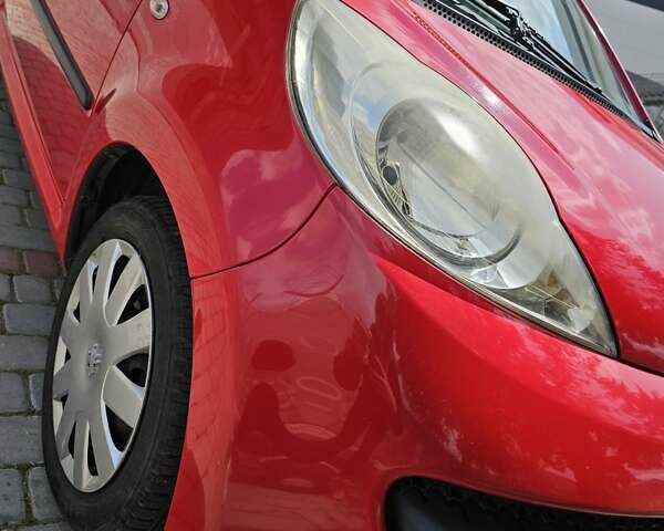 Красный Пежо 107, объемом двигателя 1 л и пробегом 148 тыс. км за 3700 $, фото 7 на Automoto.ua