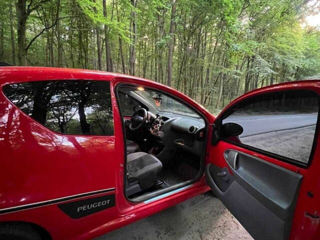Красный Пежо 107, объемом двигателя 1 л и пробегом 188 тыс. км за 2700 $, фото 14 на Automoto.ua