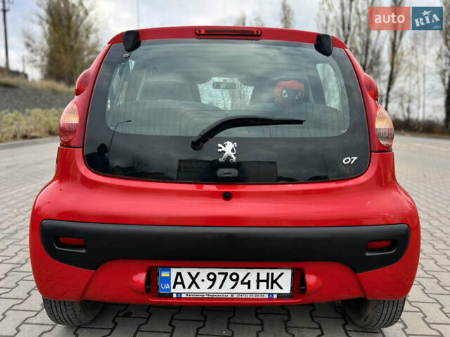 Червоний Пежо 107, об'ємом двигуна 1 л та пробігом 149 тис. км за 3999 $, фото 20 на Automoto.ua