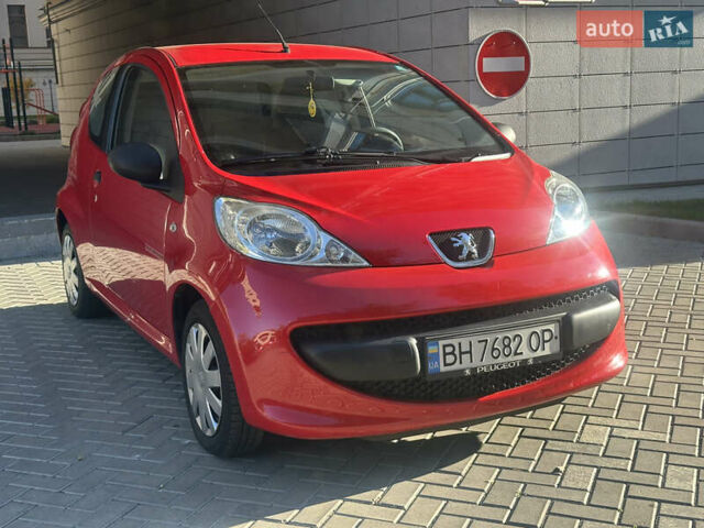 Красный Пежо 107, объемом двигателя 1 л и пробегом 151 тыс. км за 2999 $, фото 5 на Automoto.ua