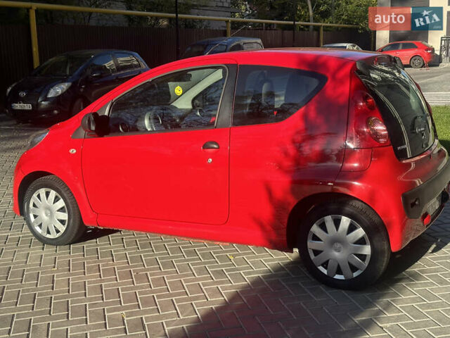 Красный Пежо 107, объемом двигателя 1 л и пробегом 151 тыс. км за 2999 $, фото 12 на Automoto.ua