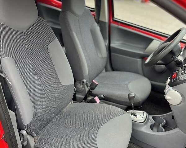 Красный Пежо 107, объемом двигателя 1 л и пробегом 170 тыс. км за 5000 $, фото 18 на Automoto.ua