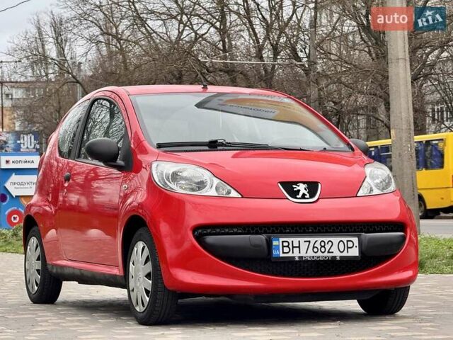 Красный Пежо 107, объемом двигателя 1 л и пробегом 151 тыс. км за 2999 $, фото 4 на Automoto.ua