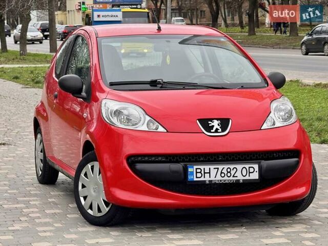 Красный Пежо 107, объемом двигателя 1 л и пробегом 151 тыс. км за 2999 $, фото 24 на Automoto.ua