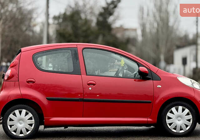 Червоний Пежо 107, об'ємом двигуна 1 л та пробігом 139 тис. км за 3499 $, фото 6 на Automoto.ua