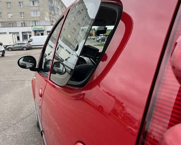 Красный Пежо 107, объемом двигателя 1 л и пробегом 170 тыс. км за 5000 $, фото 7 на Automoto.ua